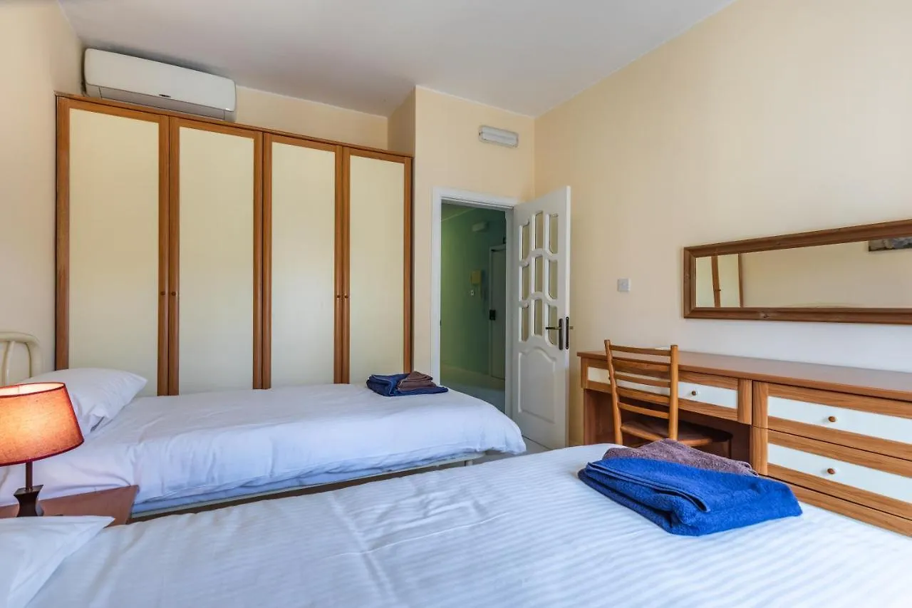 Fantastic 3 Bedroom Duplex Penthouse With Terrace Sliema