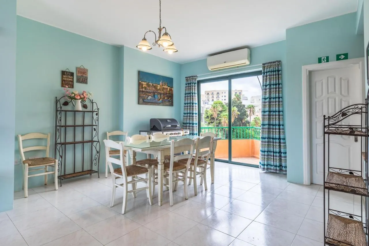 Fantastic 3 Bedroom Duplex Penthouse With Terrace Sliema
