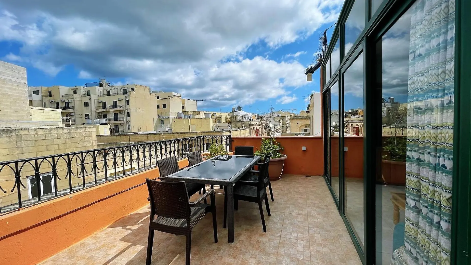 Fantastic 3 Bedroom Duplex Penthouse With Terrace Sliema